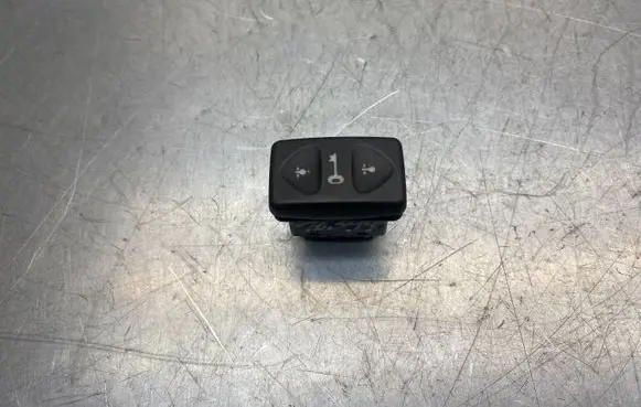Land Rover Freelander Central locking switch button 03035101 YUF101530