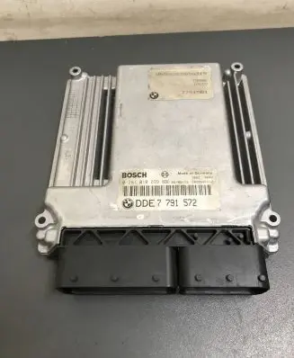 BMW 7 E65 E66 Engine control unit/module 7791572 1039S01612 0281010899