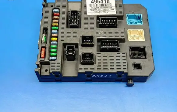 Peugeot 207 CC Fuse box set 9663798280