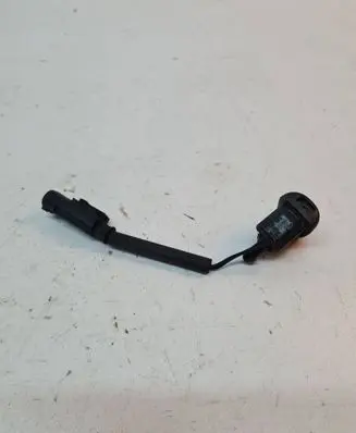 BMW 5 E60 E61 Windshield washer spray nozzle 7132969
