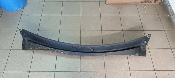 Nissan NV400 Wiper trim 668110010R 668110011R