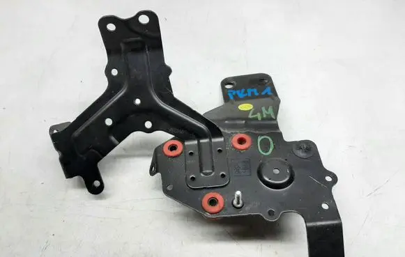 Audi Q7 4M Webasto auxiliary heater mount bracket 4M0265335GQ74MQ84M