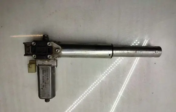 BMW 5 E60 E61 Seat adjustment motor 0390203234