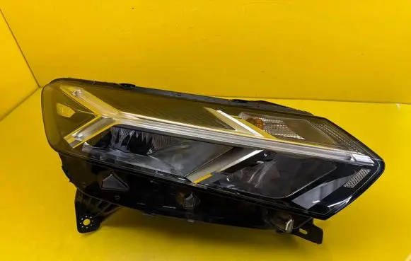 Dacia Sandero III Headlight/headlamp 260101940R