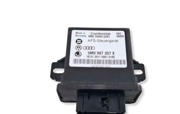 Volkswagen Touran II Light module LCM 5M0907357E