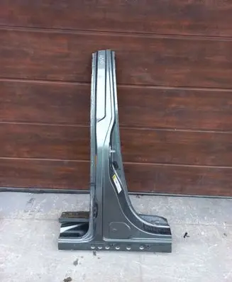 Toyota Sienna XL30 III Pillar (middle) 