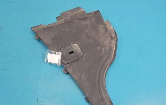 Mercedes-Benz GL X166 Wiper trim A1668310041 IMPRK1574339