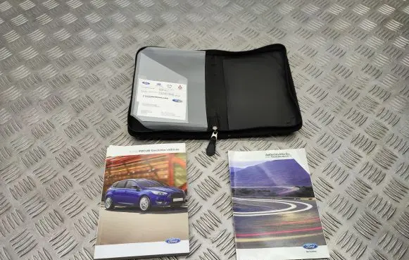 Ford Focus Owners service history hand book 