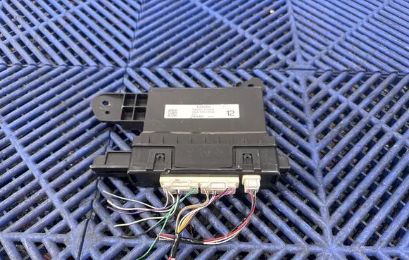 Toyota C-HR I Air conditioning/heating control unit 88650F4030 MB2774002243