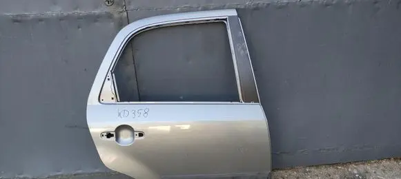 Suzuki SX4 Rear door