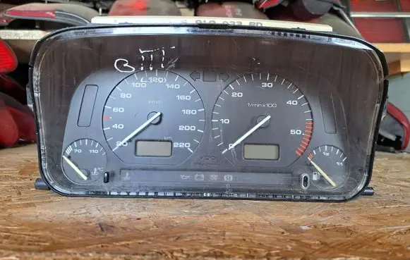 Volkswagen Golf III Speedometer (instrument cluster) 1H6919033BD