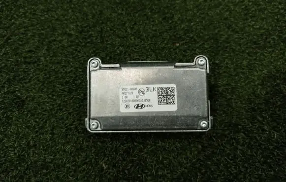 Windshield/windscreen camera
