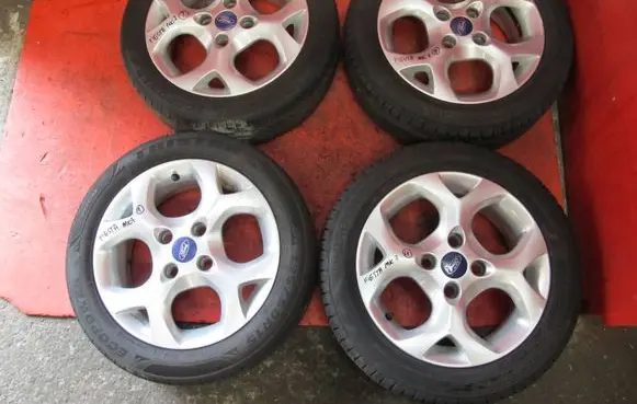 Ford Fiesta R15 alloy rim 8A6J-1007-BA