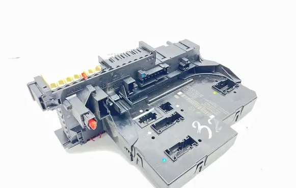 Mercedes-Benz E W212 Fuse module 2129005101 2129024301 2129016500