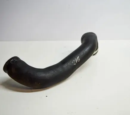 Ford Kuga II Intercooler hose/pipe FV416K68