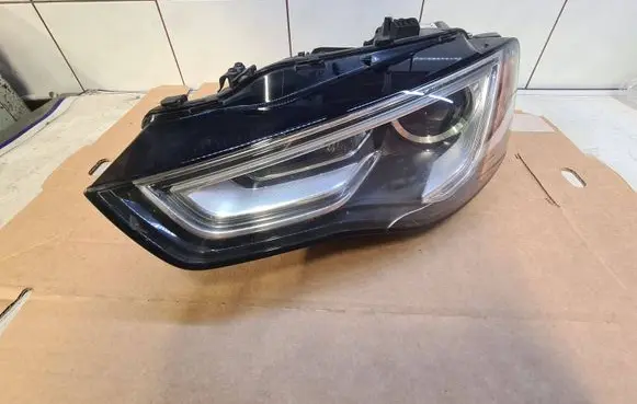 Audi S5 Facelift Headlight/headlamp LE10E6237 8T0941005E 030254527104