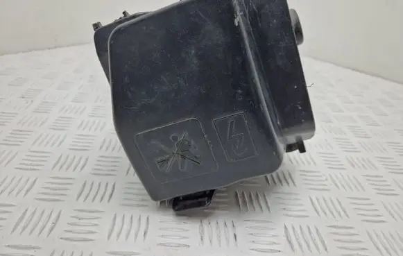 Renault Clio IV Fuse box set 243809584R 243825499R
