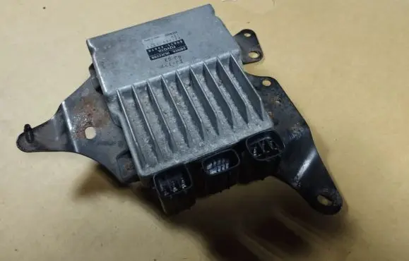 Lexus IS 220D-250-350 Injection control unit/module 8987120070