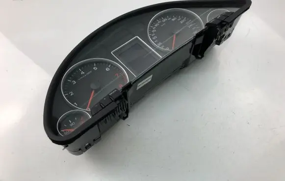 Audi A4 S4 B7 8E 8H Speedometer (instrument cluster) 8E0920901E