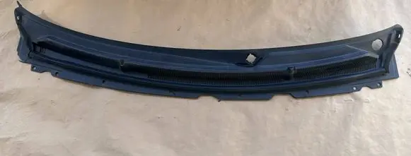 Cadillac XTS Wiper trim 22949356