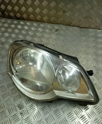 Volkswagen Polo IV 9N3 Headlight/headlamp