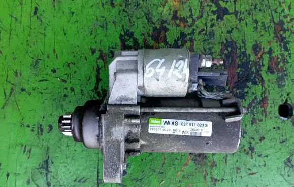 Volkswagen Golf V Starter motor 02T911023S
