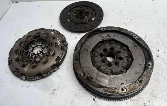 Nissan X-Trail T31 Clutch set kit 8200705973