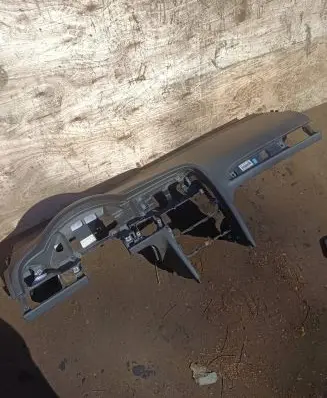 Audi A6 S6 C6 4F Dashboard 4f1858041