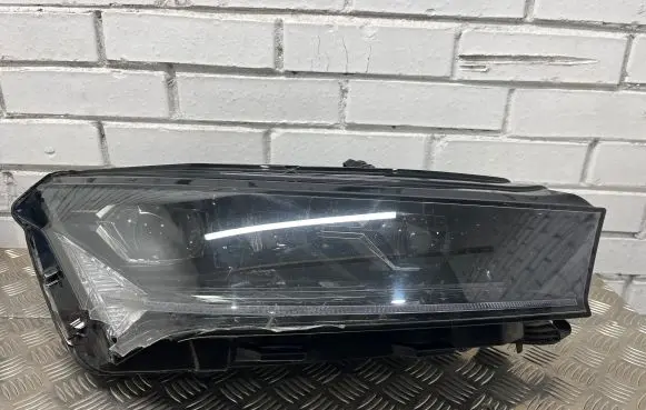 Skoda Enyaq iV Headlight/headlamp 5LB941016A