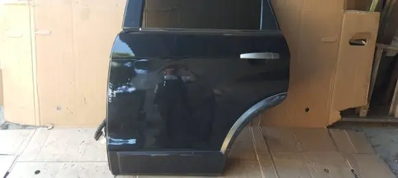 Chevrolet Captiva Rear door