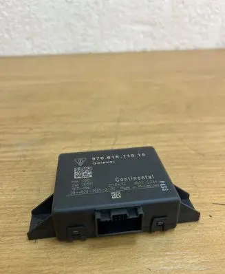Porsche Panamera (970) Other devices 97061811515 D8710