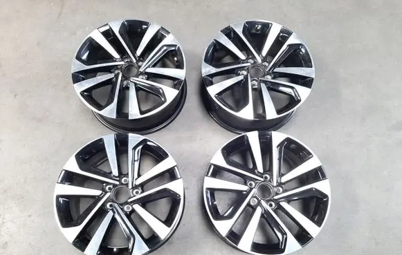 R18 alloy rim