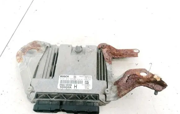 Toyota Yaris Engine control unit/module 896610D450 89661-0D450