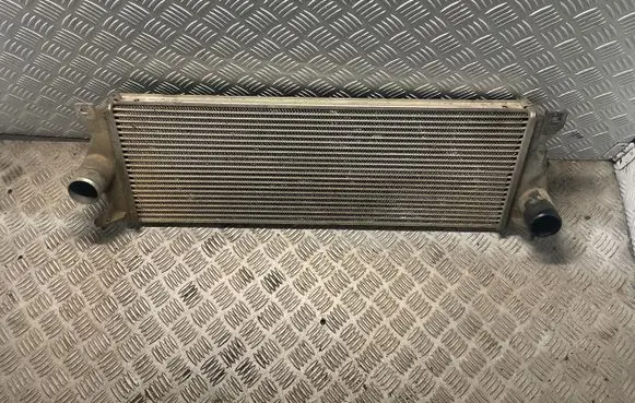 Land Rover Discovery Intercooler radiator