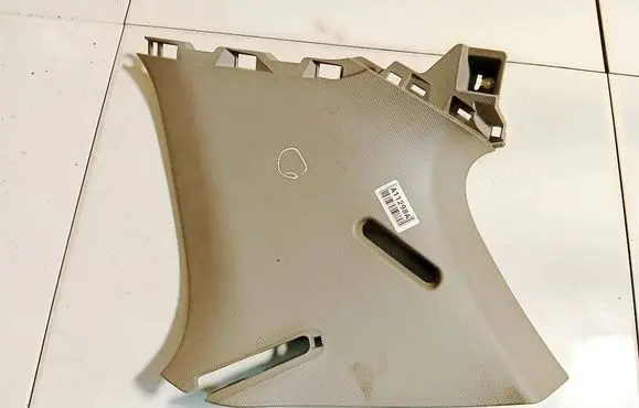 Toyota Yaris (D) pillar trim (bottom) 42566