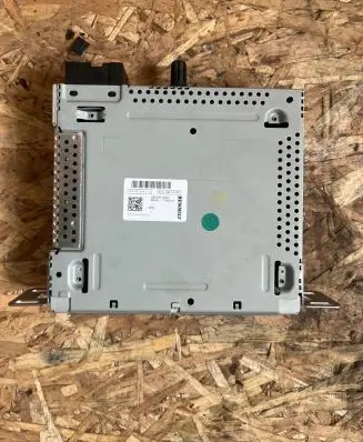 Renault Clio IV Head unit multimedia control 281153789R A2C85678500 TN0513000020178