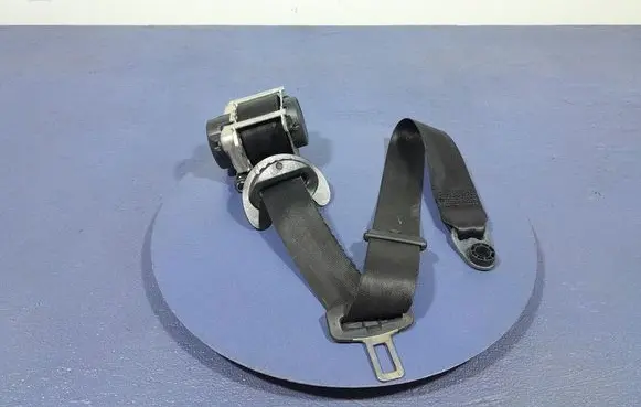 Jaguar XF X250 Front seatbelt GX63611B08AC