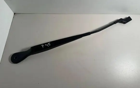 BMW 2 F46 Front wiper blade arm 7335963