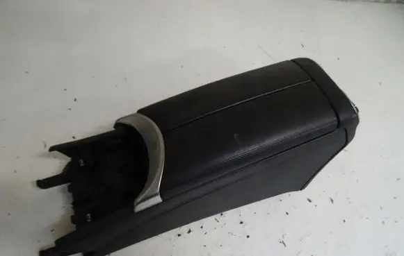 Mercedes-Benz C AMG W205 Armrest 1259954