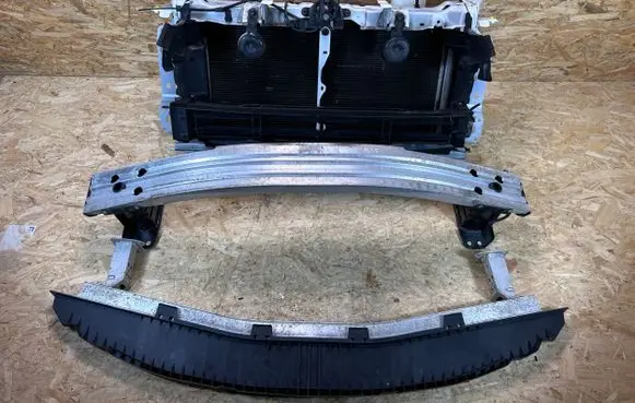 Toyota Prius (XW50) Front piece kit 