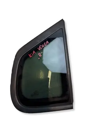 KIA Venga Rear side window 132132