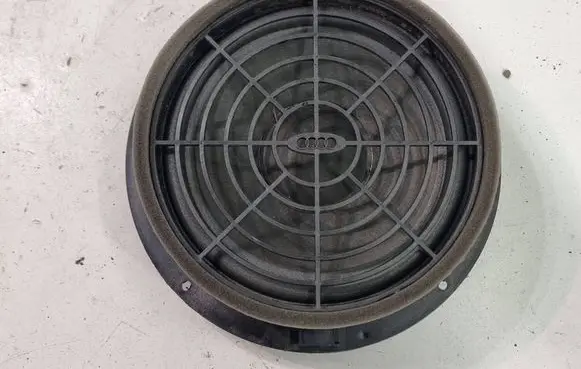Audi Q3 8U Front door speaker 8R0035415A