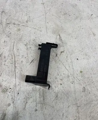 Opel Insignia B Keyless system antenna 13580788