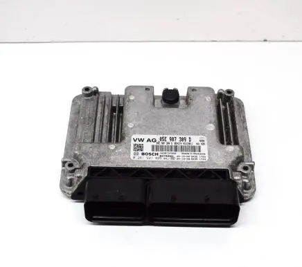 Volkswagen Golf VIII Engine control unit/module 05E907309D 0261S21825
