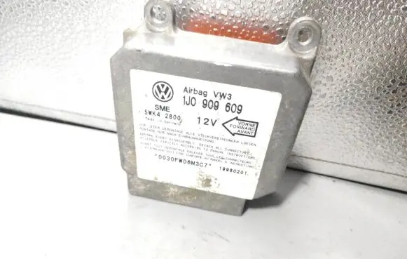 Volkswagen Golf IV Airbag control unit/module 1J0909609