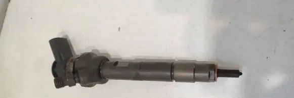 BMW X1 E84 Fuel injector 0445110601 7798446