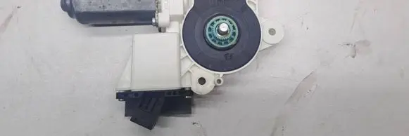 Opel Vectra C Rear door window regulator motor 24036440 106365105