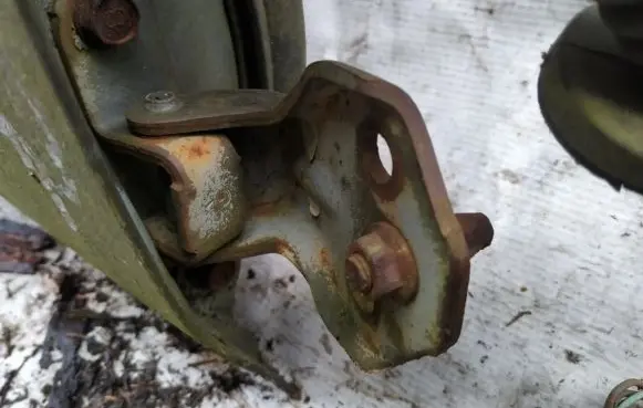 Mazda 626 Front door upper hinge
