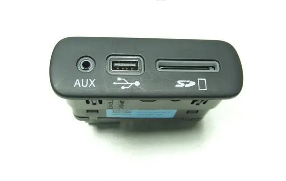 Maserati Quattroporte USB socket connector 68332335AA