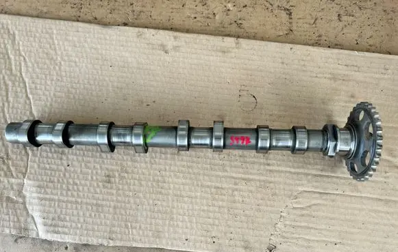Mercedes-Benz Sprinter W906 Camshaft A6510500200 A6510520000